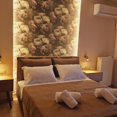 Primrose Apartments Tolo Bagian luar foto