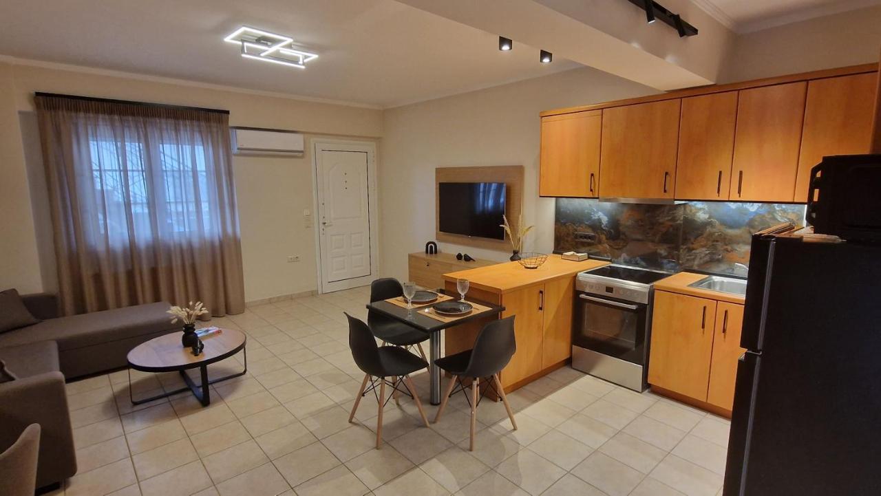 Primrose Apartments Tolo Bagian luar foto